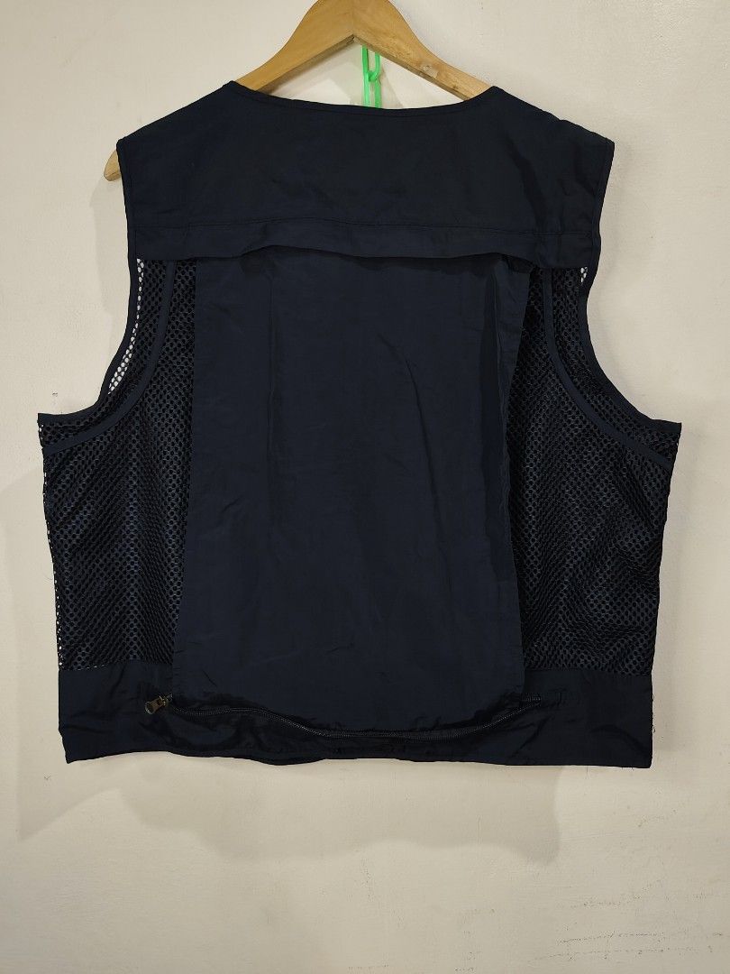 OUTDOOR UTILITY VEST MULTI POCKET (Category: Vests) located in Bulacan. Submitted by markkiethrift2023 (Listing ID 1447902429, Image 2). Description: OUTDOOR UTILITY VEST MULTI POCKET EXCELLENT CONDITION DIMES: 23 x 23.5.
