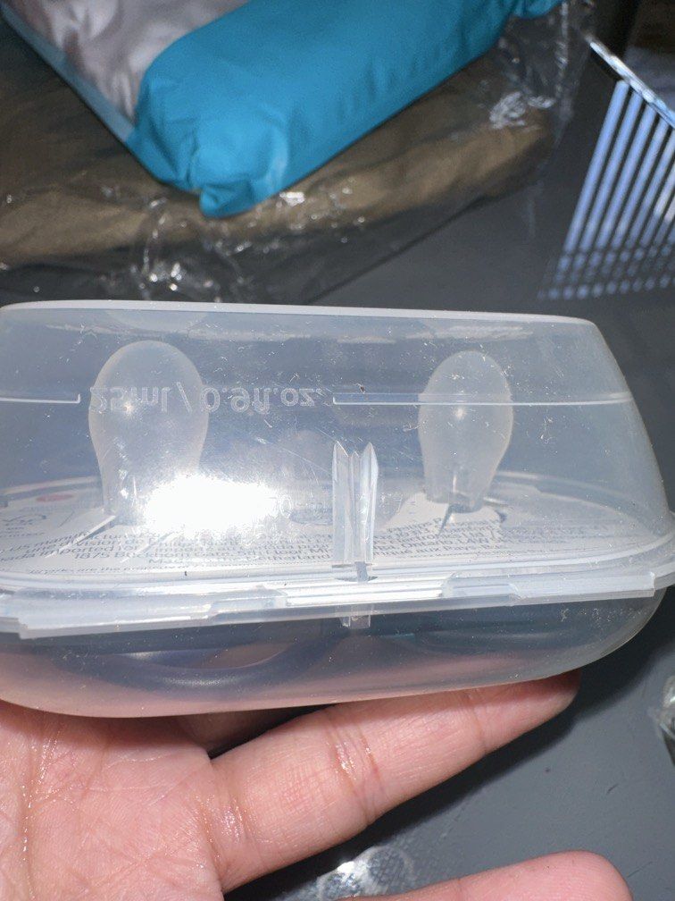 PHILIPS AVENT 6-18 months PACIFIER (Category: Soothers & Pacifiers) located in Quezon City. Submitted by cai_wong (Listing ID 1193354717, Image 2). Description: .