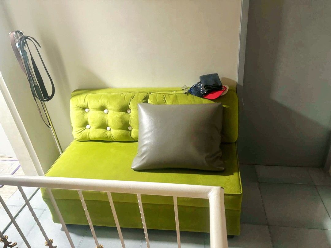 Pink queen sofa ans green (Category: Chairs) located in Los Banos. Submitted by eg_gallery (Listing ID 1447910300, Image 2). Description: pull out from my clinic color may vary.. clean nalang po ang need.. all in for 10,500.