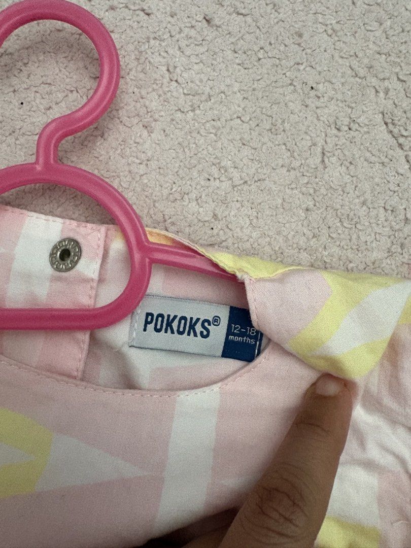 POKOK KIDS (Category: Baju Kurung & sets) located in Lumut. Submitted by tradesybys (Listing ID 1447925577, Image 2). Description: Anak i 5y and 2y both is smoll and thin so 3-4years can git untill 6y or above sbb baju kurung pahang. Another one baby size 12-18m should be rompers design but i alter become 2 lieces. Can ask for measurement :).