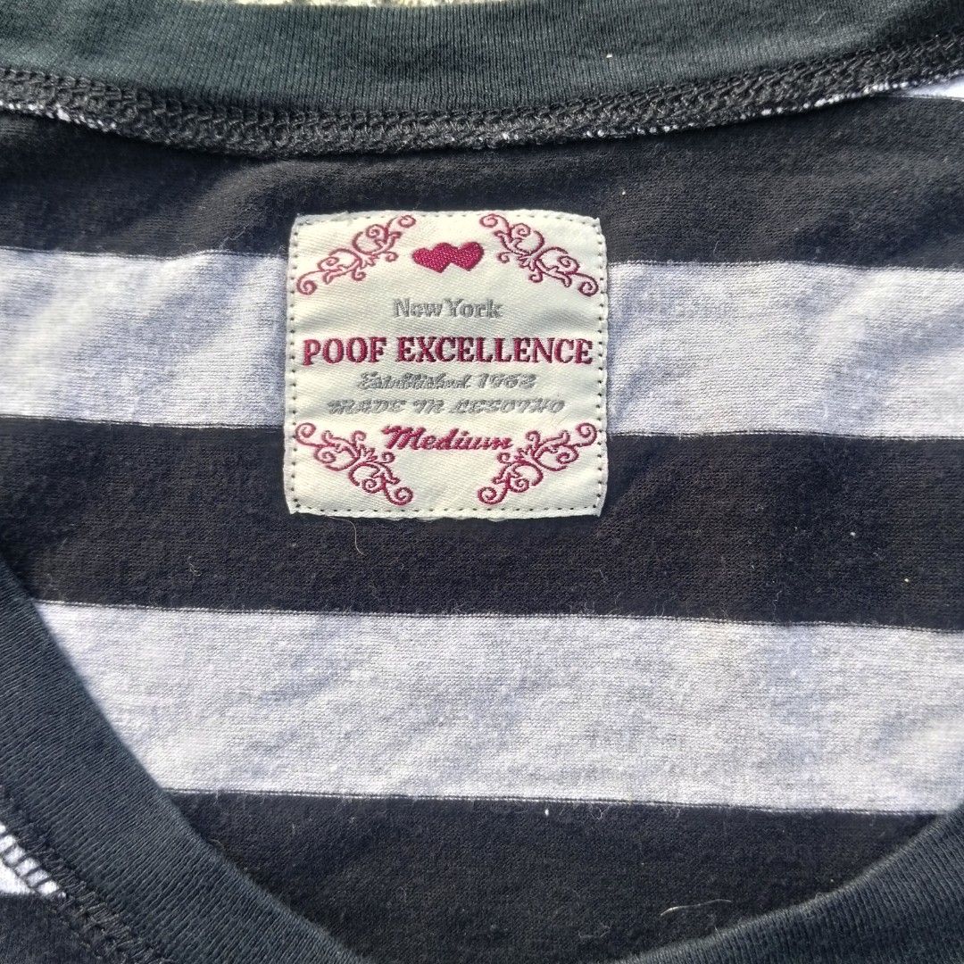 POOF EXCELLENCE STRIPPED TOP (Category: Shirts) located in Villasis. Submitted by maibean_ (Listing ID 1447977308, Image 2). Description: Stripped black and White Top no issues size: M on tag (can fit xs-m) fitted type.