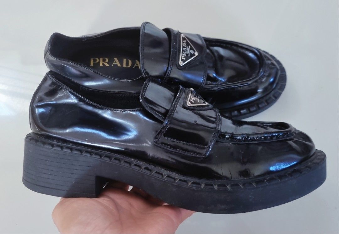 Prada Eur 38/24cm (Category: Sneakers & Footwear) located in Danao, Cebu. Submitted by CaxeCart (Listing ID 1448012102, Image 2). Description: .