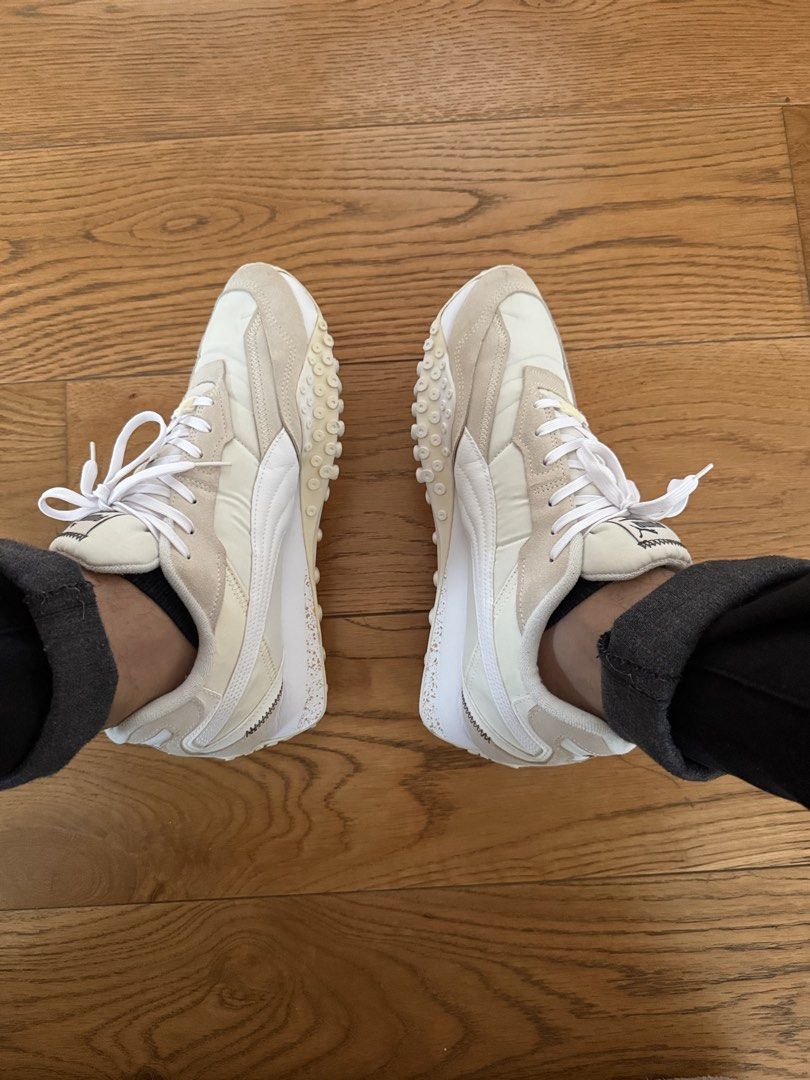 Puma Blktop Rider White Cream Sneakers (Category: Sneakers) located in Manila. Submitted by granddragon23 (Listing ID 1447895325, Image 2). Description: Brand - Puma Price - 2,500 (Negotiable if more pairs) RFS - Not using Others - Well loved; All-around wear BNew Price - 4,550.