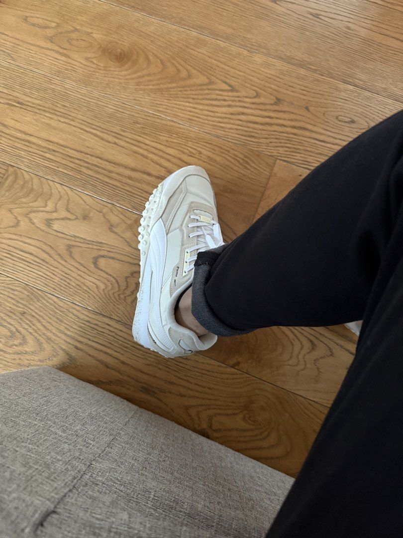 Puma Blktop Rider White Cream Sneakers (Category: Sneakers) located in Manila. Submitted by granddragon23 (Listing ID 1447895325, Image 3). Description: Brand - Puma Price - 2,500 (Negotiable if more pairs) RFS - Not using Others - Well loved; All-around wear BNew Price - 4,550.