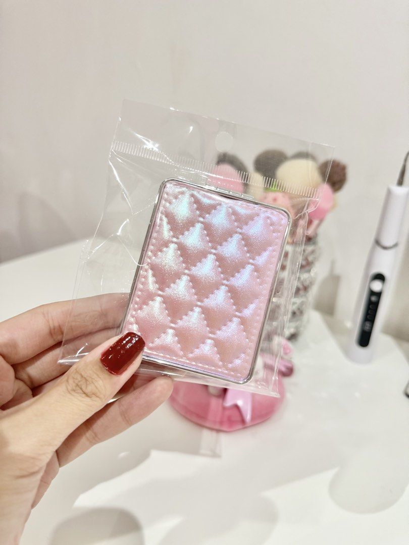 Quilted Dual Sided Pocket Mirror in Pink (Category: Mirrors) located in Manila. Submitted by strawberrymelo (Listing ID 1448061474, Image 1). Description: .