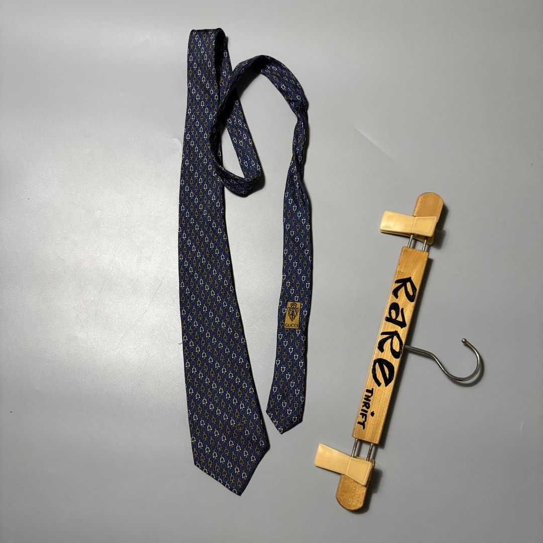 RARE! GUCCI CHAIN LINK PATTERN SILK LUXURY CASUAL NECKTIE (Category: Ties) located in Manila. Submitted by japan.collections (Listing ID 1448056014, Image 1). Description: RARE! GUCCI CHAIN LINK PATTERN SILK LUXURY CASUAL NECKTIE.