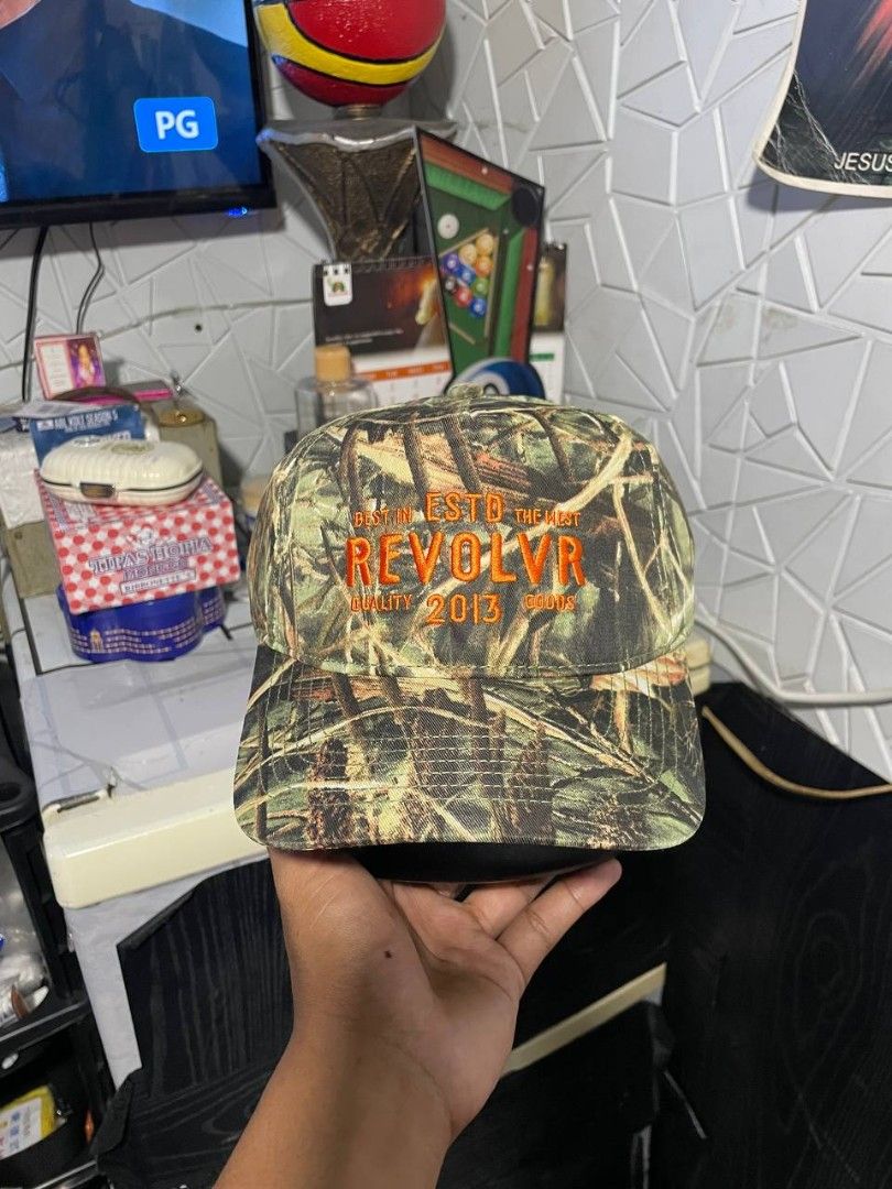 REVOLVR REALTREE (Category: Caps & Hats) located in Manila. Submitted by slimehash (Listing ID 1448038989, Image 1). Description: New Drop Hats🧢 🔥 DM to purchase🛒📩 Mop: Gcash | Maya🏷️ Currier: J&T | Lalamove🚚✈️ Authentic & Brand New💯✅ Location: Quiapo Manila📍 #Newarrival #Importedcaps #Capsforsale.