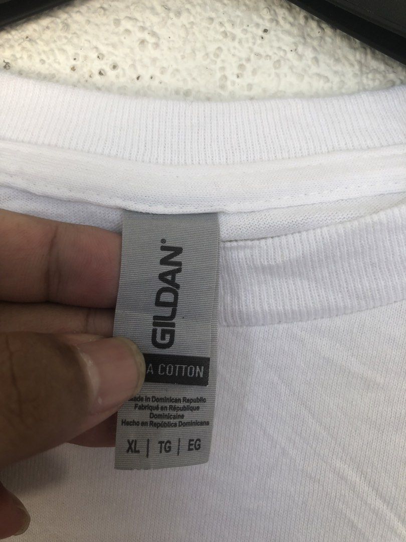 Sade (Category: Tshirts & Polo Shirts) located in Pasir Puteh. Submitted by zunairi92 (Listing ID 1447954545, Image 3). Description: Pit 24 Labuh 30 Made Dominican Republic Cond 8/10.