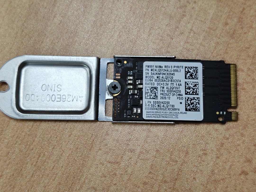 Samsung 512 GB NVMe M.2 SSD501907407703920641