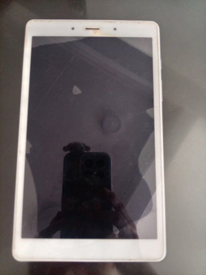 Price drop! Samsung Android Tablet 8 inches 2019 (Category: Android) located in Makati City. Submitted by giovandbertha1 (Listing ID 1447965029, Image 3). Description: - Samsung Galaxy Tab A - 8-inch display - 2019 model - White color - Good working condition - Ideal for everyday use.