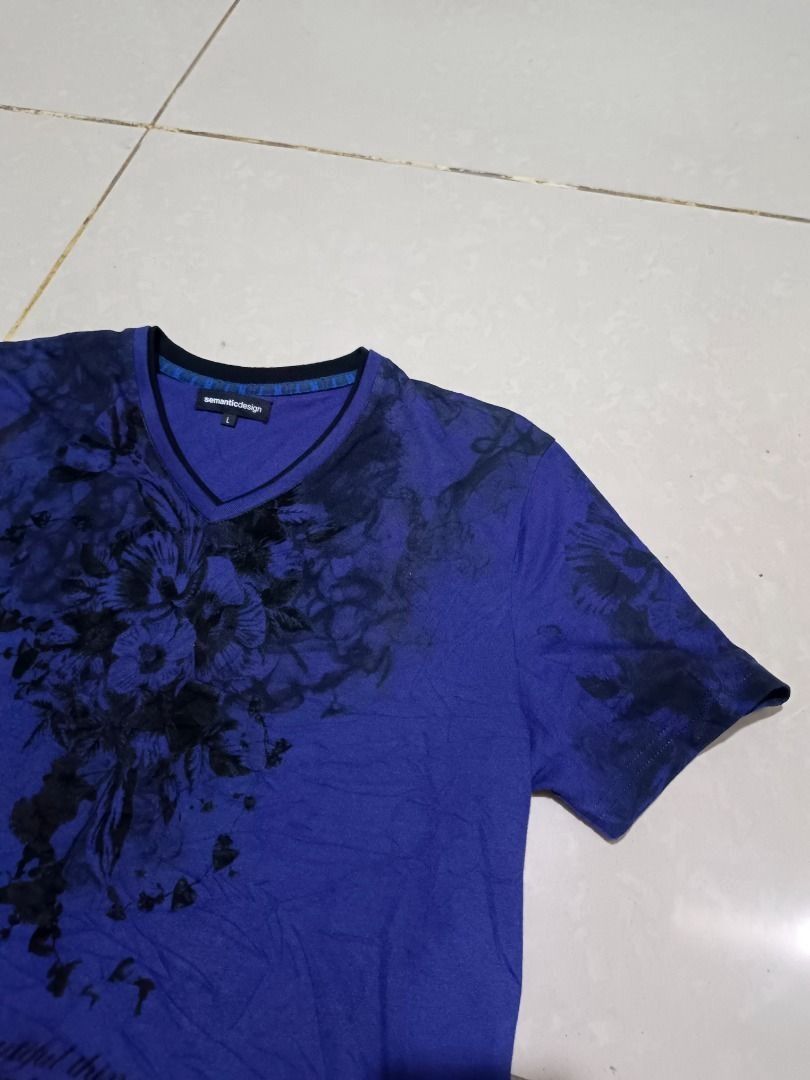 Semantic design poem shirt (Category: Tshirts & Polo Shirts ) located in Davao. Submitted by plan-b (Listing ID 1448074169, Image 3). Description: Size - L on tag Dimes - 19x25.