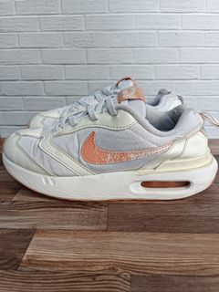 (Kategori: ) berada di . Dikirim oleh sepatubekas.yk (ID iklan 1447981492, Gambar 1). Deskripsi: .
