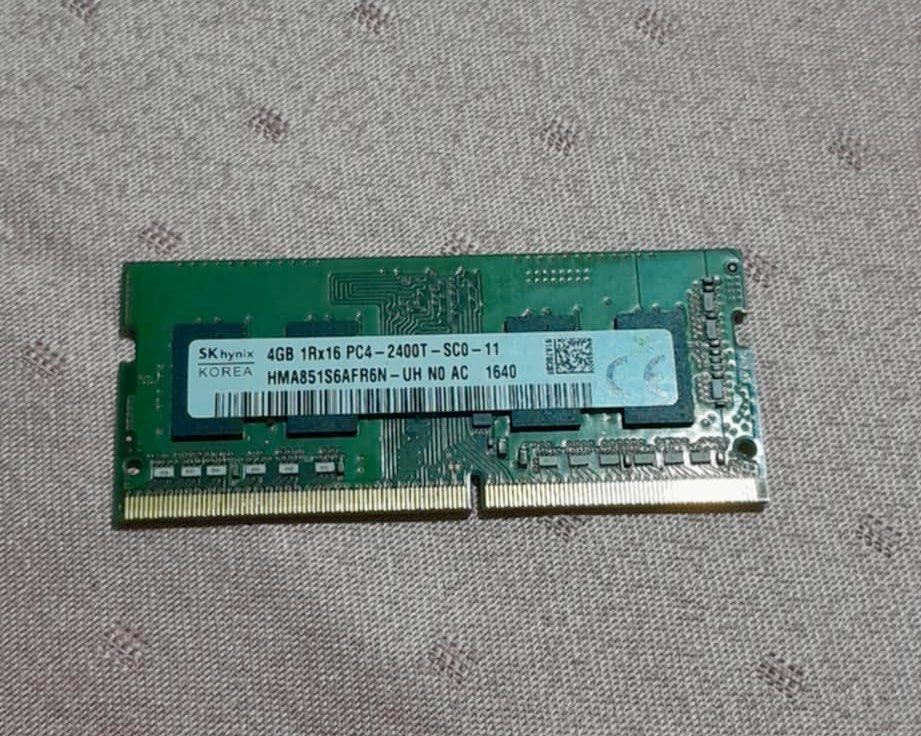 SK Hynix 4GB DDR4 2400T by PC4 RAM Module (Category: Desktops) located in Cavite. Submitted by arianne_ss (Listing ID 1447963979, Image 1). Description: - SK Hynix 4GB RAM Stick - DDR4 Memory - Speed: 2400T - Model Number: HMA851S6AFR6N Walang pan-test, buy at your own risk ⚠️ .