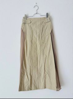(Category: ) located in . Submitted by off.day.thrifter (Listing ID 1447946326, Image 1). Description: .