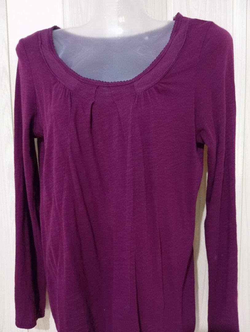 s.oliver Purple Long Sleeve Top (Category: Longsleeves) located in Dasmarinas. Submitted by kei05 (Listing ID 1447891891, Image 2). Description: - Brand: S.Oliver - Color: Purple - Style: Long sleeve top - Neckline: Round with gathering detail Issue - Fabric: Soft and comfortable - Versatile: Great for layering or wearing on its own - Pair with: Jeans or skirts Issue- may super liit ba butas halos di naman nakikita kapag suot.