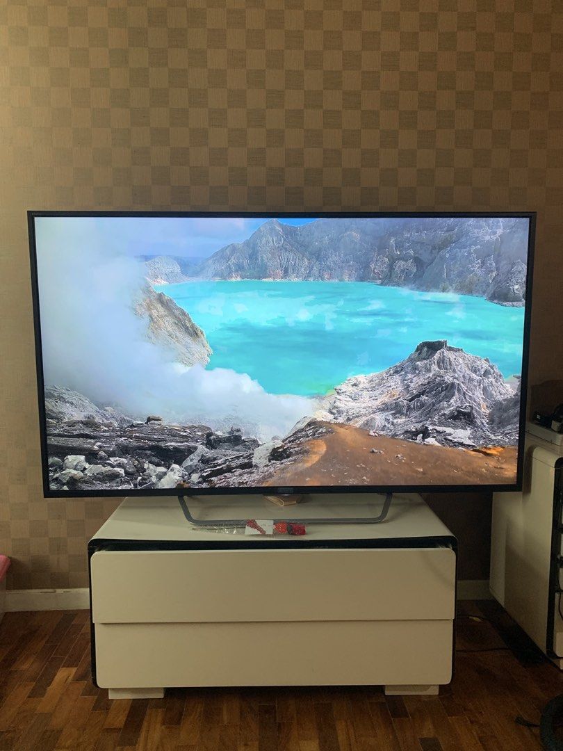Sony 65” 4K HDR Smart Android TV (KD-65X7500D) (Category: TV) located in Paranaque City. Submitted by cheska.zaldivar (Listing ID 1448074089, Image 2). Description: Selling my Sony 65-inch 4K HDR Smart TV in excellent working condition. The TV has a sharp, vibrant display with great sound quality. All functions work properly with no screen issues, making it perfect for streaming, gaming, or watching movies. Specifications: * ✅ Sony KD-65X7500D * 
