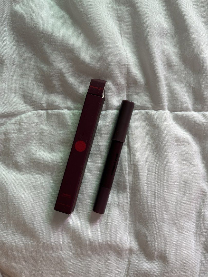 Sunnies Face Staystick (Category: Makeup) located in Manila. Submitted by _foryou (Listing ID 1447960450, Image 1). Description: SWATCHED ONLY Orig Price: 595.