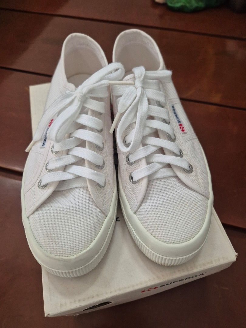 Superga White Canvas Sneakers with Box (Category: Sneakers) located in San Jose. Submitted by nova2023 (Listing ID 1447890869, Image 2). Description: - Classic white Superga canvas sneakers - Low-top design with lace-up closure - Includes original Superga box - Ideal for everyday wear and versatile styling.