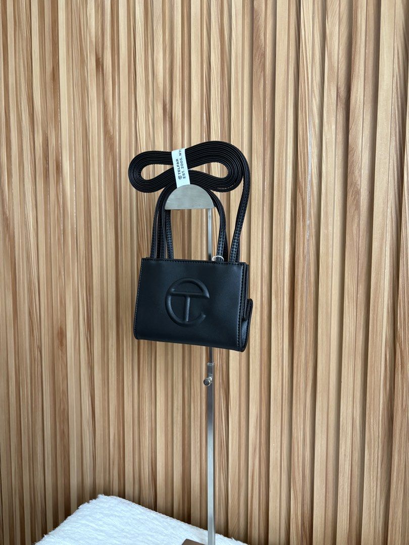 TELFAR SMALL SHOPPING BAG IN BLACK (Category: Cross-body Bags) located in Imus. Submitted by dumpitlikeaqueen (Listing ID 1445365463, Image 3). Description: • From the U.S. • With tag, dust bag & zip bag • Open for layaway • Instagram Shop: @dumpitlikeaqueen.