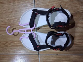 (Category: ) located in . Submitted by glai1992 (Listing ID 1448033187, Image 1). Description: .