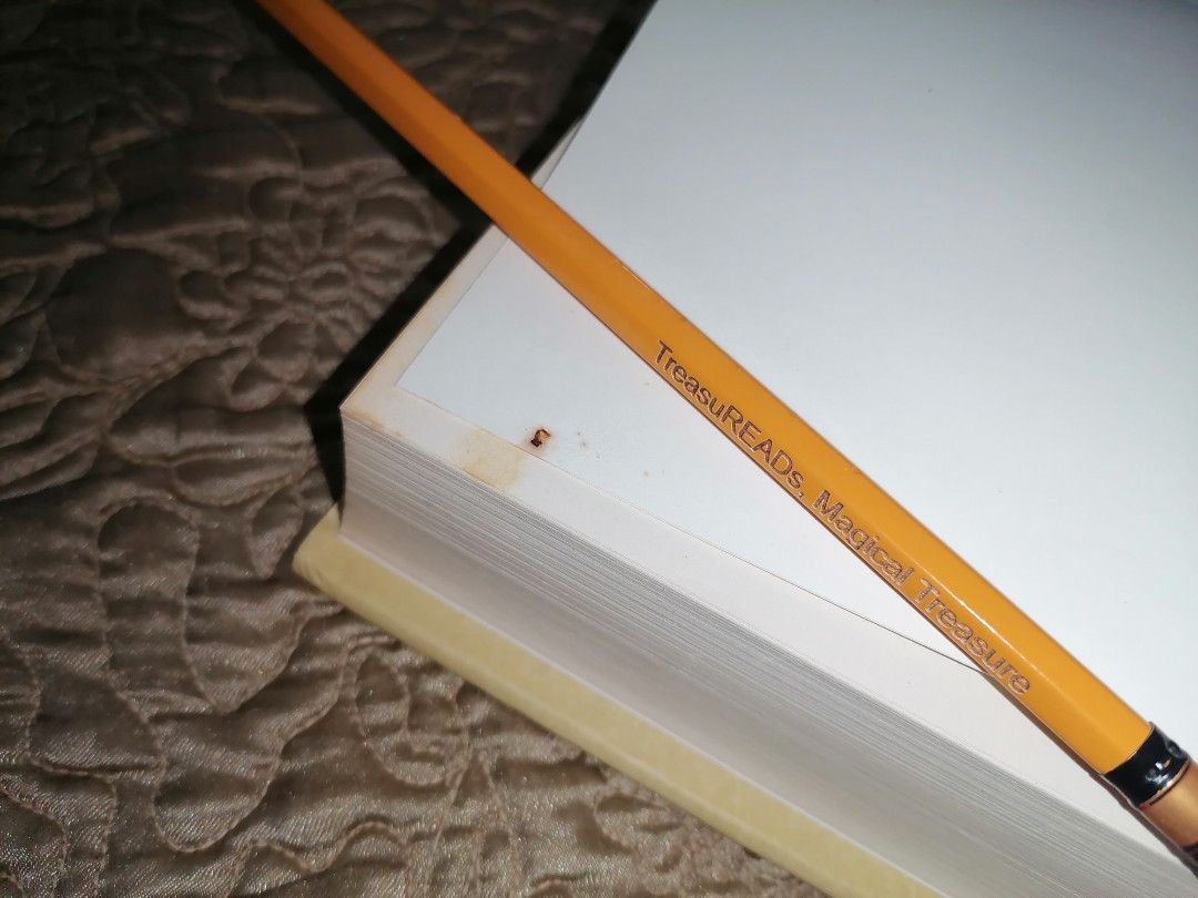 The Lost Symbol by Dan Brown (Hardcover with Dust Jacket) (Category: Storybooks) located in Cainta. Submitted by treasureads (Listing ID 1448005229, Image 3). Description: 𝐓𝐡𝐞 𝐋𝐨𝐬𝐭 𝐒𝐲𝐦𝐛𝐨𝐥 𝐛𝐲 𝐃𝐚𝐧 𝐁𝐫𝐨𝐰𝐧 (𝐇𝐚𝐫𝐝𝐜𝐨𝐯𝐞𝐫 with Dust Jacket) • ₱150 ✔ Complete pages ✔ No missing content 📷 Kindly check images posted for actual condition and noted flaws. 𝘿𝙞𝙨𝙘𝙡𝙖𝙞𝙢𝙚𝙧: Please understand that minor imperfections or overloo