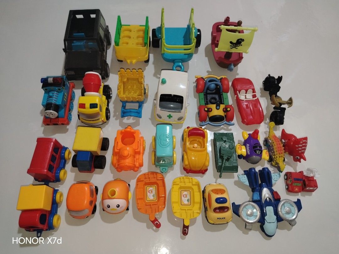 Toy Car Bundle 1 (Category: Vehicle & Diecast Models) located in San Luis. Submitted by cknfaithtoysshop1831 (Listing ID 1447887874, Image 1). Description: .