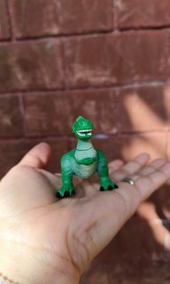 (Category: ) located in . Submitted by ukay_district (Listing ID 1447885562, Image 1). Description: .