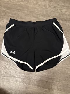 (Category: ) located in . Submitted by jeannes.closet (Listing ID 1448026582, Image 1). Description: .
