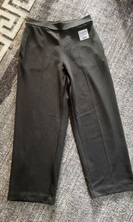 (Category: ) located in . Submitted by thriftbyaffizahelmi (Listing ID 1447888905, Image 1). Description: .