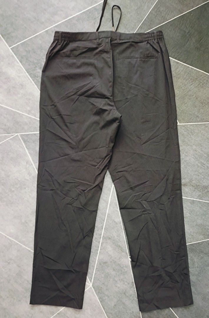Uniqlo x Theory Trouser (Category: Trousers) located in Cebu City. Submitted by renzecamingay (Listing ID 1447918560, Image 2). Description: Uniqlo x Theory Smart Ankle Trouser (Regular Fit) Good as New Large fit Waist 34 Length 41.5 450 Plus ship Only Thank you and GOD bless ☺️.