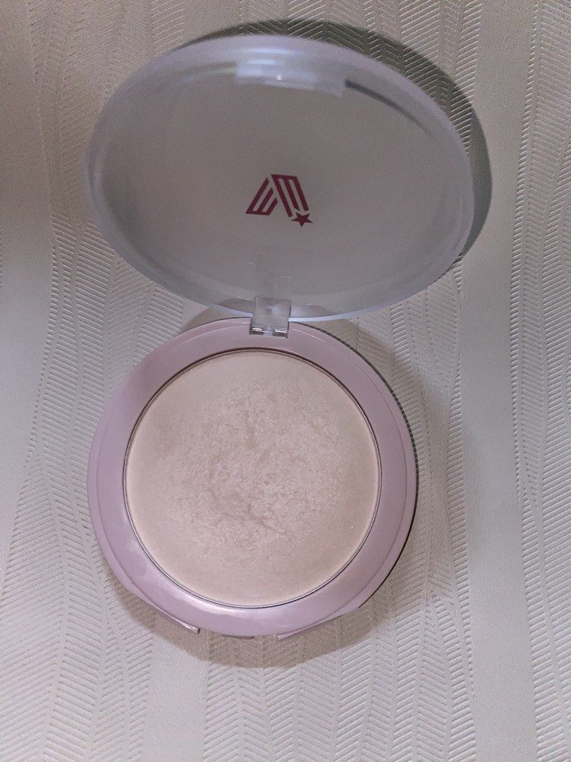 Vice Co Universal Baked Setting Powder! BRANDNEW (Category: Makeup) located in Antipolo. Submitted by halsydeclutters (Listing ID 1447926072, Image 2). Description: (na swatch lang) I bought this 389 shade:Natural rfs: not needed SELLING FOR ONLY ₱199 .