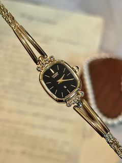 (Category: ) located in . Submitted by vintage.instyle (Listing ID 1448049893, Image 1). Description: .