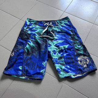 (Category: ) located in . Submitted by ahmirocks (Listing ID 1447976373, Image 1). Description: .