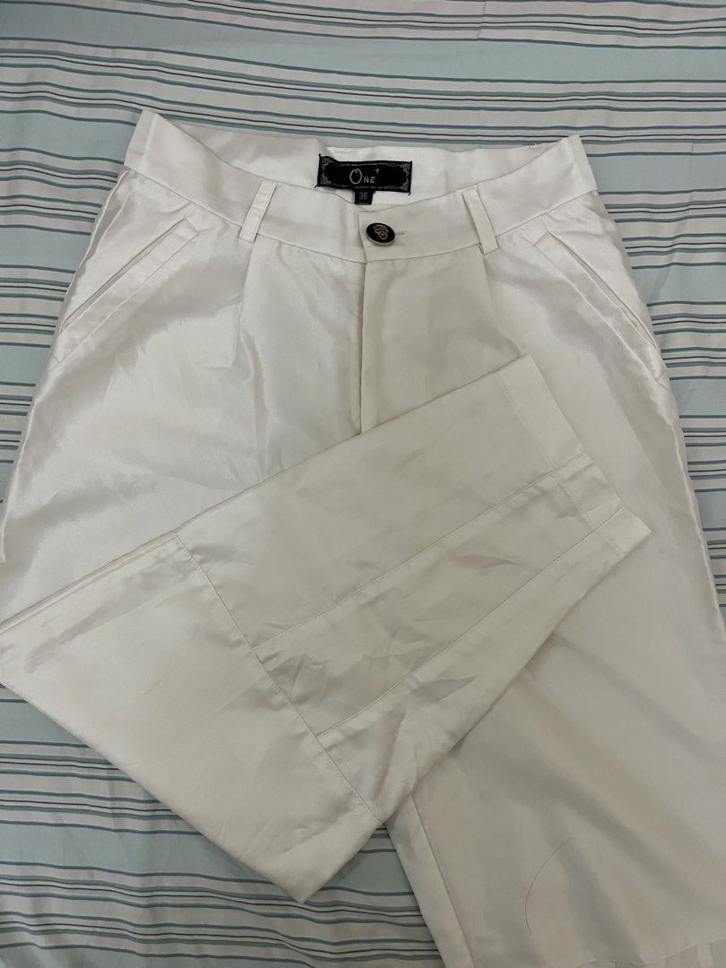 White highwaisted trousers (Category: Other Bottoms) located in Tuguegarao City. Submitted by declutterf (Listing ID 1447964319, Image 3). Description: Actual when worn first pic.