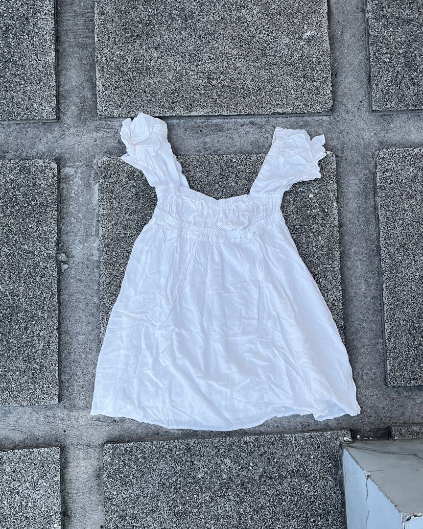 White Puff Sleeve Smocked Dress (Category: Dresses) located in Marikina City. Submitted by lnmrvllr (Listing ID 1448041385, Image 1). Description: - Cute white dress - Puff sleeves - Smocked bodice - Flowy skirt - Light and airy fabric - Ideal for casual days or beach trips - Easy to wear and style RFS: need funds MOD: Lalamove/J&T MOP: GCash, GoTyme Location: Katipunan, QC Can give discounts if getting 2+ items!.