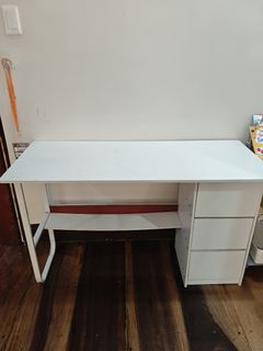 (Category: ) located in . Submitted by alwaysdeclutter (Listing ID 1447930559, Image 1). Description: .