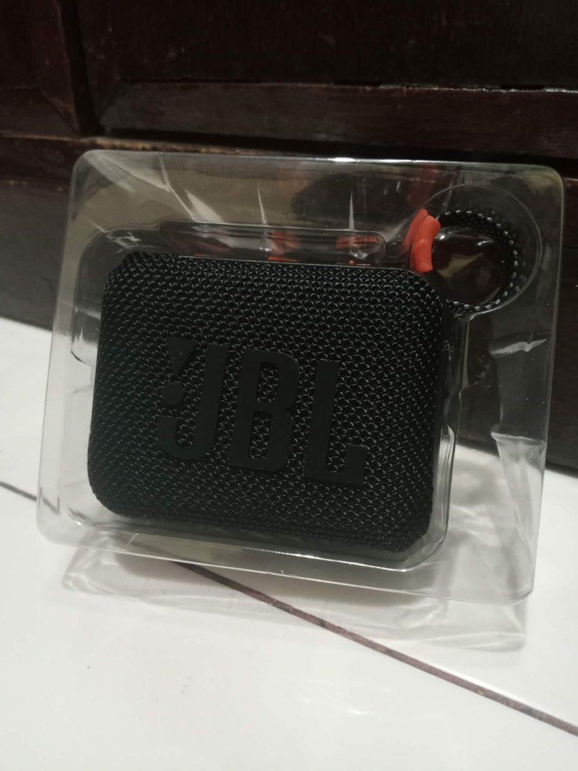 WIRELESS GO4 SPEAKER J B L (Category: Soundbars, Speakers & Amplifiers) located in Caloocan City. Submitted by wcbangkoks53107 (Listing ID 1447897630, Image 2). Description: Japan pull out.