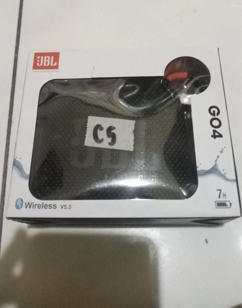 WIRELESS GO4 SPEAKER J B L (Category: Soundbars, Speakers & Amplifiers) located in Caloocan City. Submitted by wcbangkoks53107 (Listing ID 1447897630, Image 1). Description: Japan pull out.