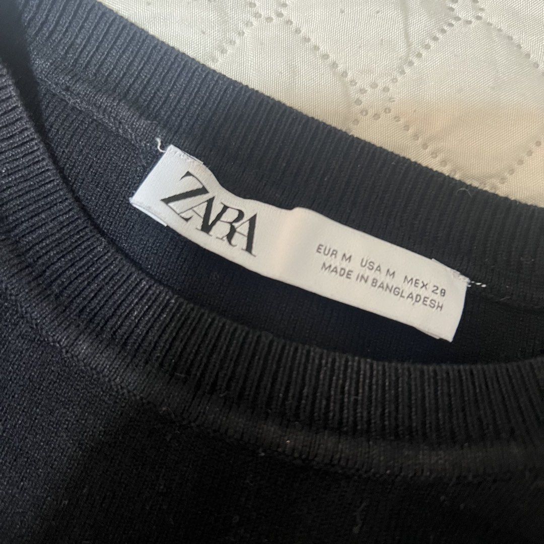 ZARA Basic Black Ribbed Sleeveless Cropped Top (Category: Sleeveless) located in Antipolo. Submitted by amzagala (Listing ID 1448023881, Image 2). Description: perfect for simple, casual looks.