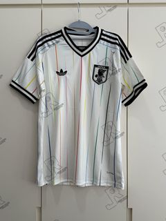 (Category: ) located in . Submitted by locker_jerseyroom (Listing ID 1448189983, Image 1). Description: .