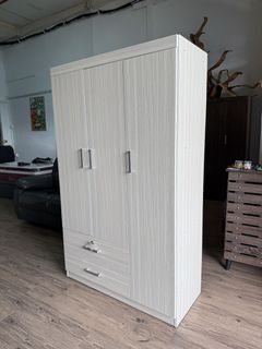 (Category: ) located in . Submitted by homies_furniture (Listing ID 1448173985, Image 1). Description: .