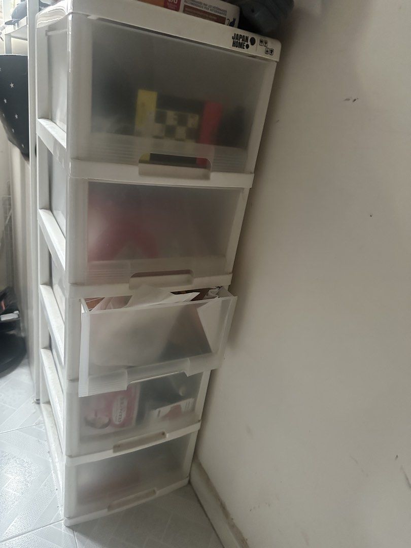 櫃2個 （分類：其他家居傢俬）位於 Hong Kong。 由 eva_cm 提交（商品編號 1448080353，圖片 1）。簡介： 。