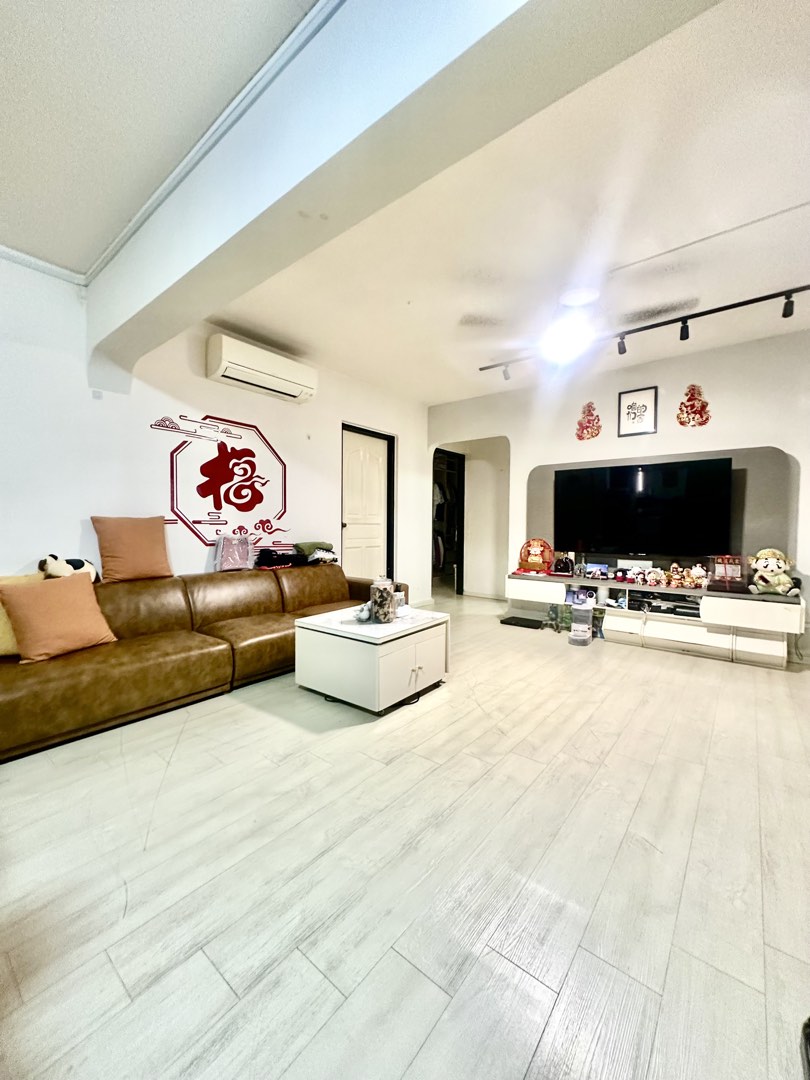 (Category: ) located in . Submitted by caryn.chia (Listing ID 1448173716, Image 1). Description: .