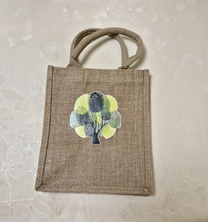 （分類：）位於 。 由 q.qbazaar 提交（商品編號 1448198281，圖片 1）。簡介： 。