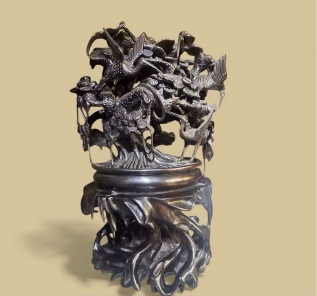 木雕@ (Category: Vases & Decorative Bowls) located in Singapore. Submitted by czantique (Listing ID 1448277708, Image 3). Description: .
