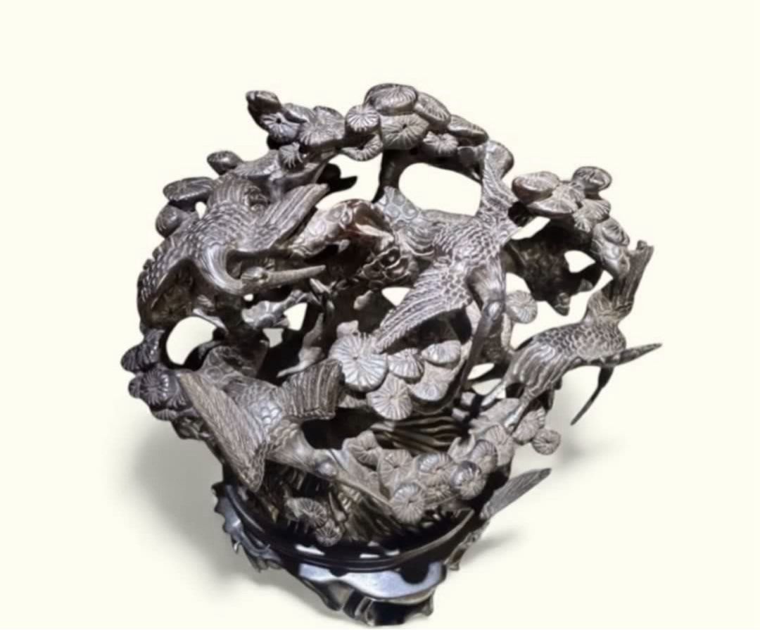 木雕@ (Category: Vases & Decorative Bowls) located in Singapore. Submitted by czantique (Listing ID 1448277708, Image 2). Description: .