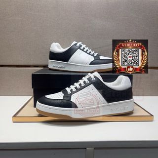 (Category: ) located in . Submitted by shoes.locker (Listing ID 1448207193, Image 1). Description: .