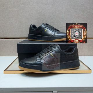 (Category: ) located in . Submitted by shoes.locker (Listing ID 1448207396, Image 1). Description: .