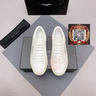 (Category: ) located in . Submitted by shoes.locker (Listing ID 1448213033, Image 1). Description: .