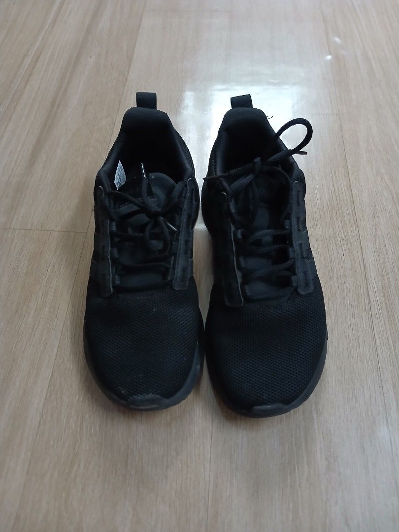 Adidas Cloudfoam Comfort Black Running Shoes (Category: Babies & Kids Fashion) located in Muntinlupa City. Submitted by rocelty19 (Listing ID 1448138749, Image 3). Description: Black Adidas running shoes Preloved Original without box Size 6.